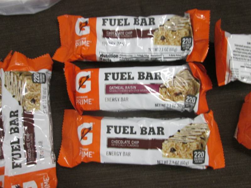 lot 44 image: 15 - Gatorade Fuel Bars...