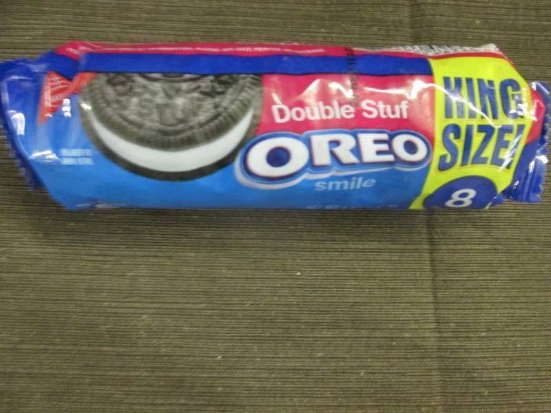 lot 57 image: 12- 4.1 oz pks  Oreo Double Stuf Co...