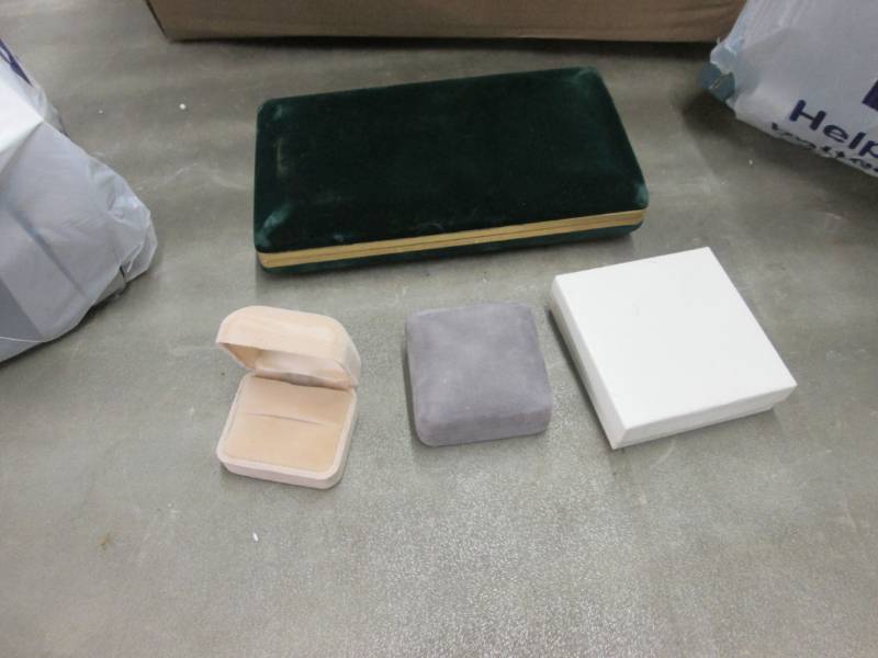 lot 126 image: 4 Bags of Assorted Jewelry Boxes & ...