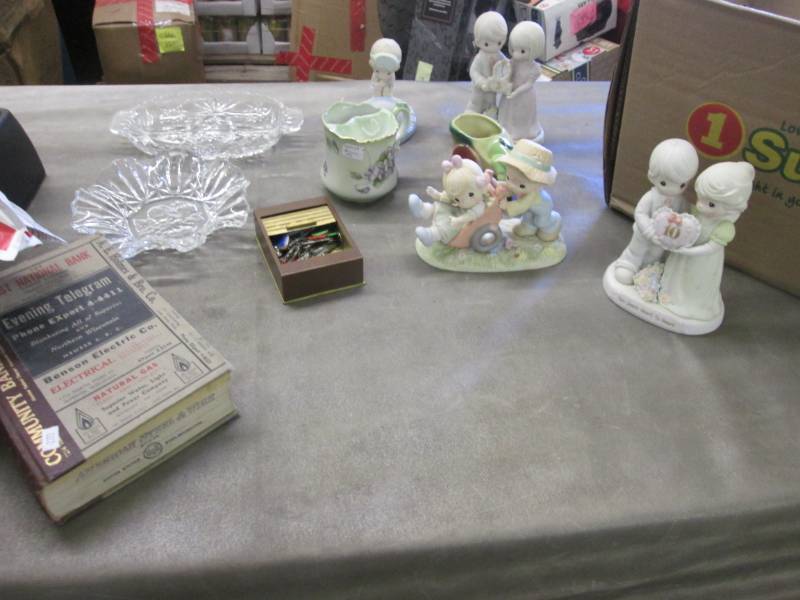 lot 165 image: Precious Moments Collectibles, Cut ...