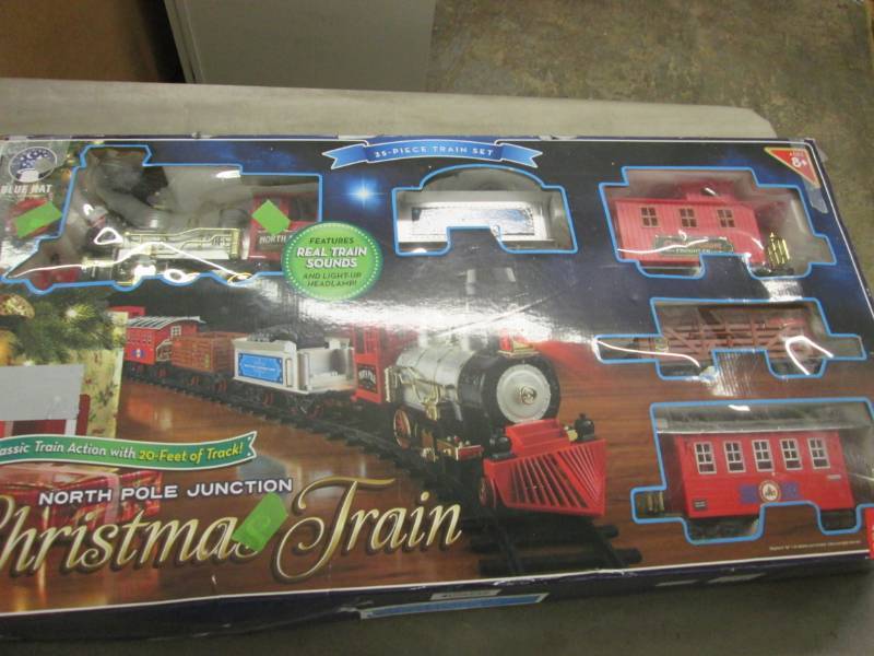 lot 193 image: Christmas Train...