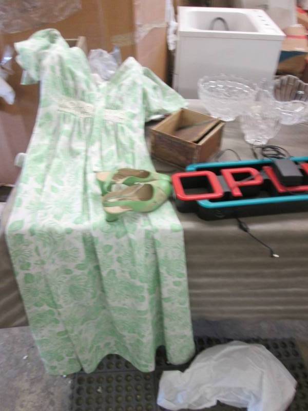 lot 207 image: Vintage Dress& Shoes, 3 Cutglass Bo...