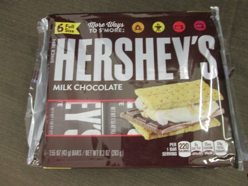 lot 222 image: 24 Full Size Hersheys Candy Bars...