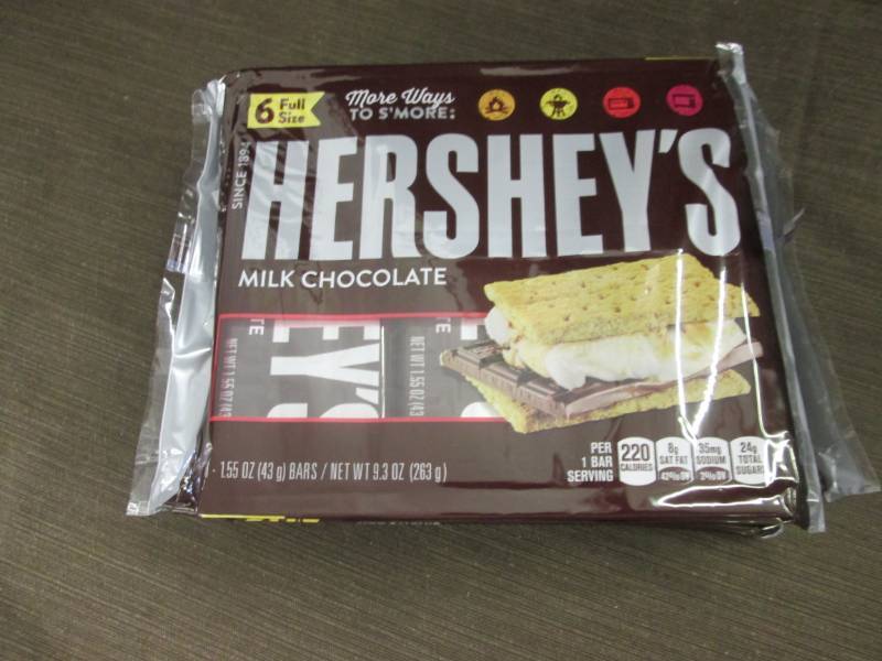 lot 223 image: 24 Full Size Hersheys Candy Bars...