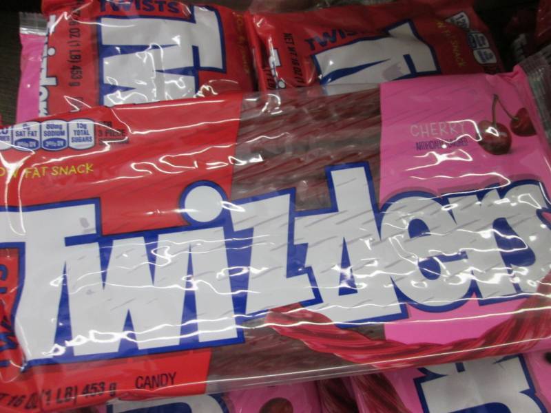 lot 265 image: 5- 16 oz pkg Cherry Twizzlers...