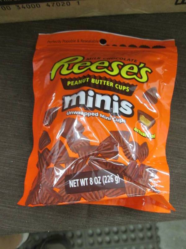 lot 268 image: Case of 12 -8 oz Reeses Minis...