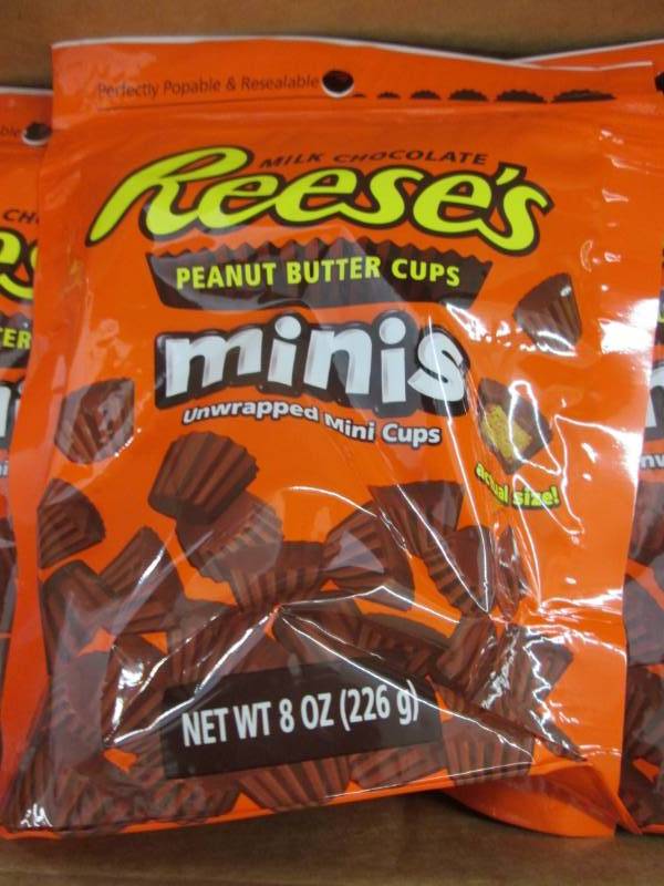 lot 270 image: Case of 12 -8 oz Reeses Minis...