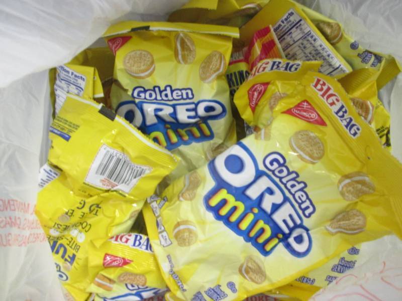 lot 283 image: 12 Bags of Golden Oreo Minis 3 oz s...