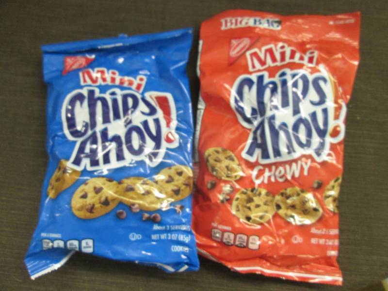 lot 284 image: 12- 3 oz Mini Chips Ahoy Chewy Cook...
