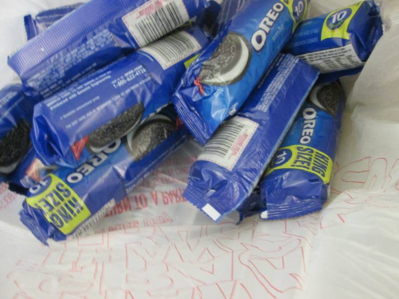 lot 318 image: 12- 4.1 oz pks Oreo Cookies...