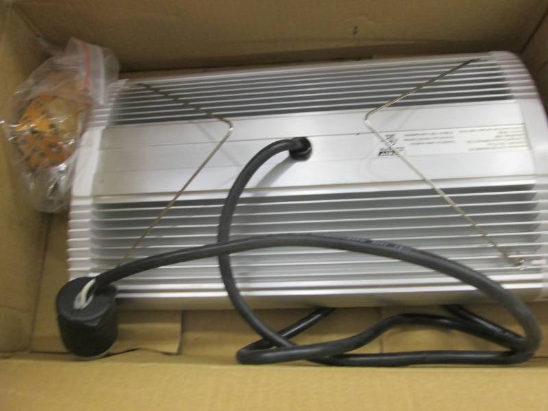 lot 360 image: Feit Electric 14 in. 82-Watt Integr...