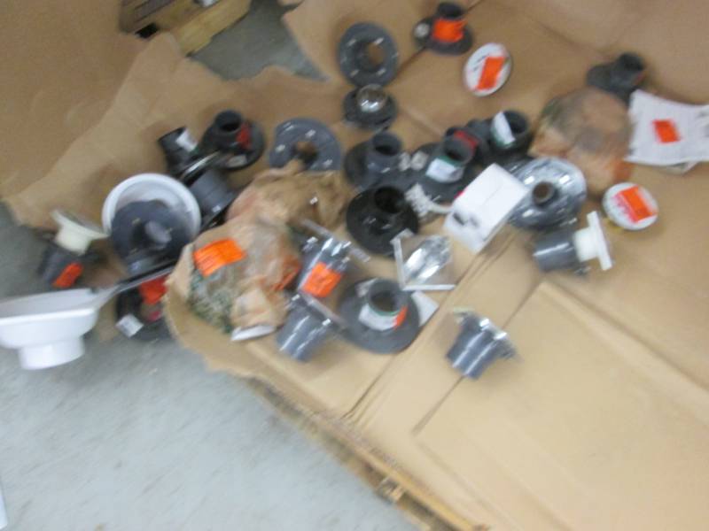 lot 416 image: Large Lot of Drain & Plumbing Items...