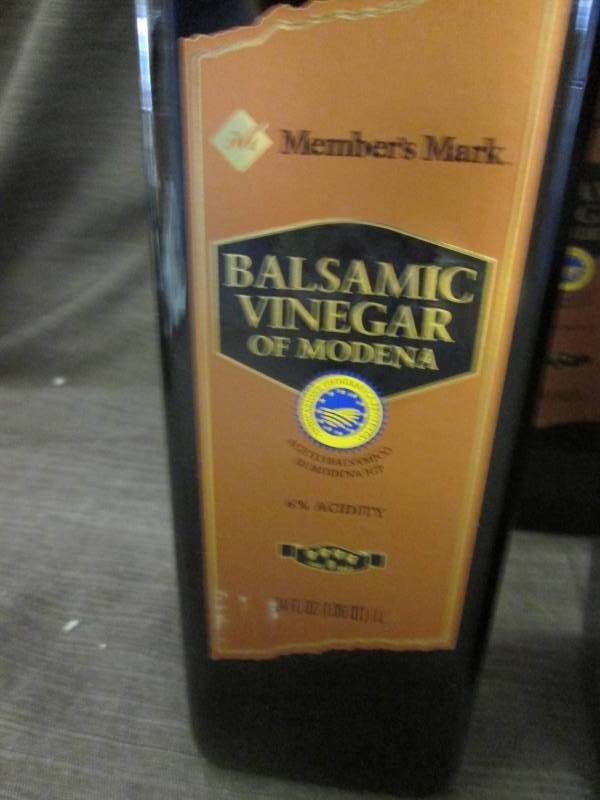 lot 424 image: Lot of 5 Members Mark Balsamic Vin...