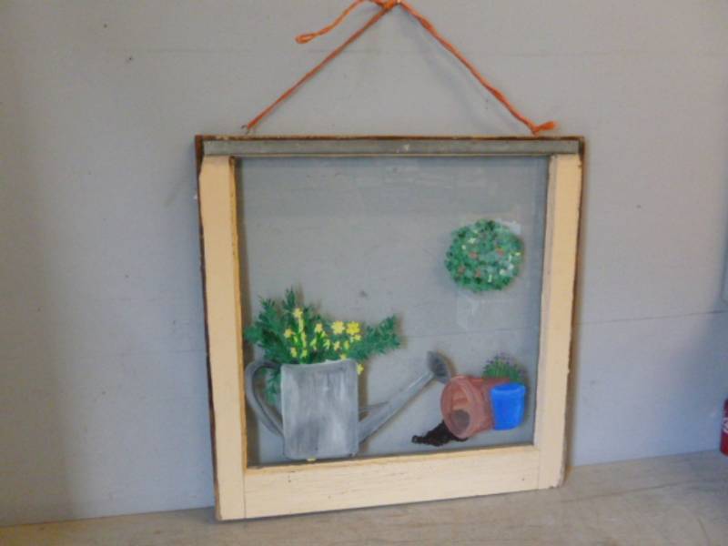 lot 6 image: Vintage Window