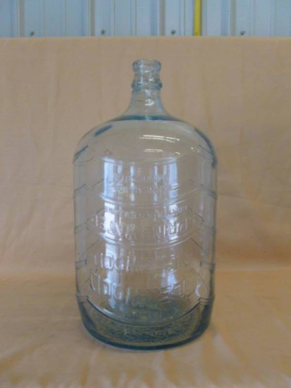 lot 10 image: Vintage Glass Water Bottle