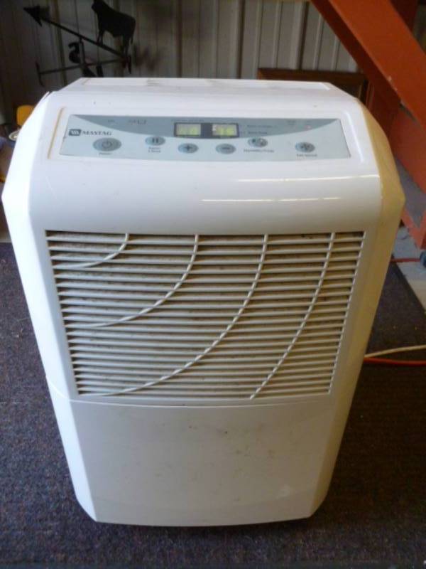 lot 18 image: Dehumidifier
