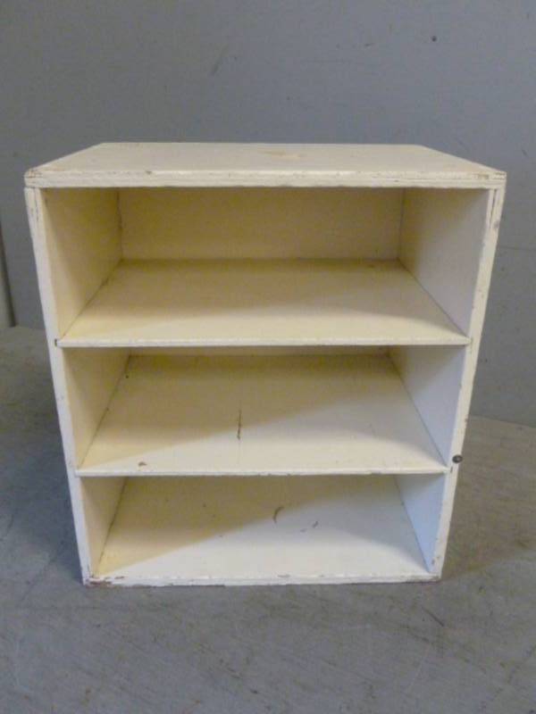 lot 36 image: Wooden Organizer
