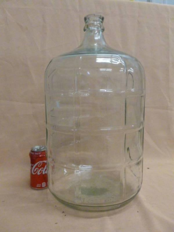 lot 68 image: Glass Water Bottle