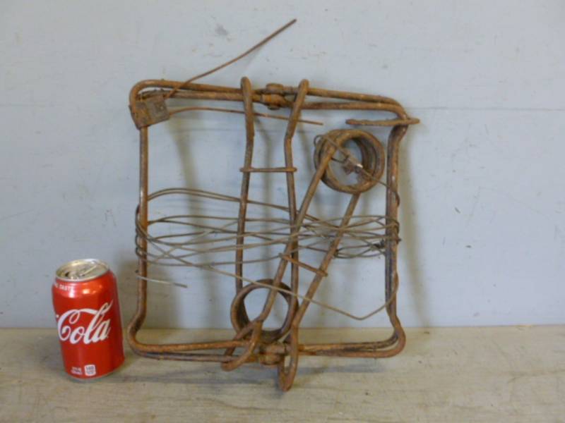 lot 90 image: Caniber Trap