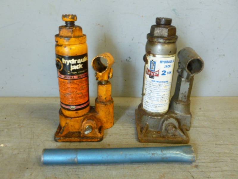 lot 138 image: Hydraulic Jacks
