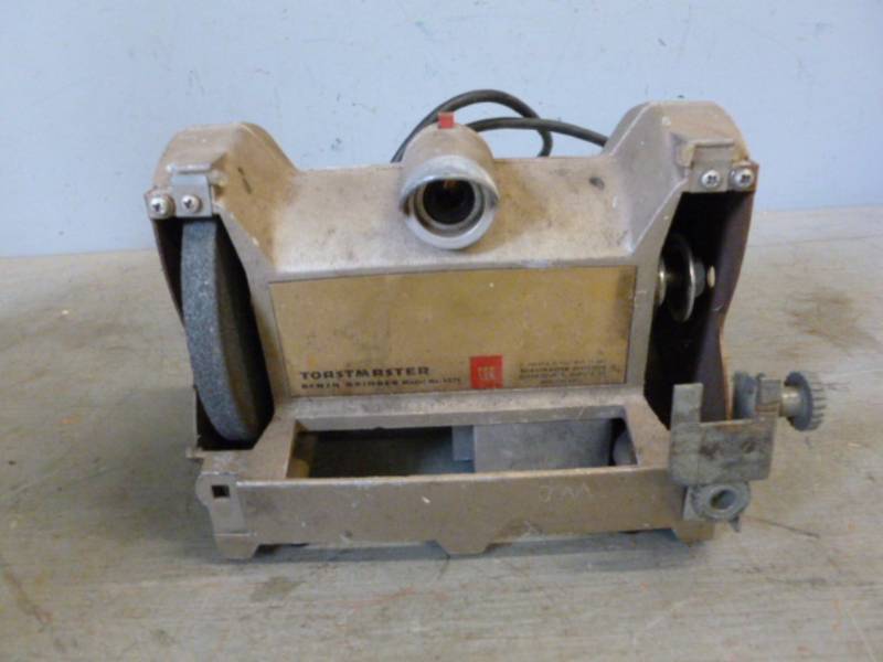 lot 144 image: Bench Grinder