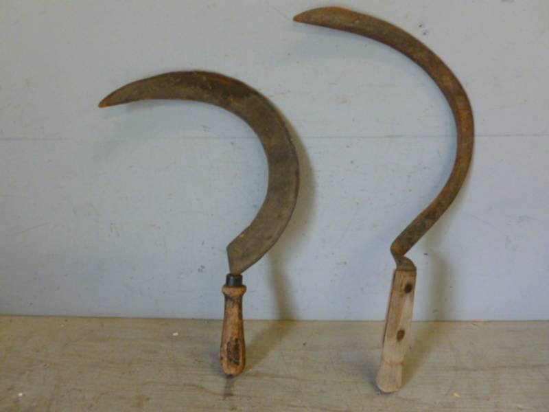 lot 179 image: Vintage Sickle Knives