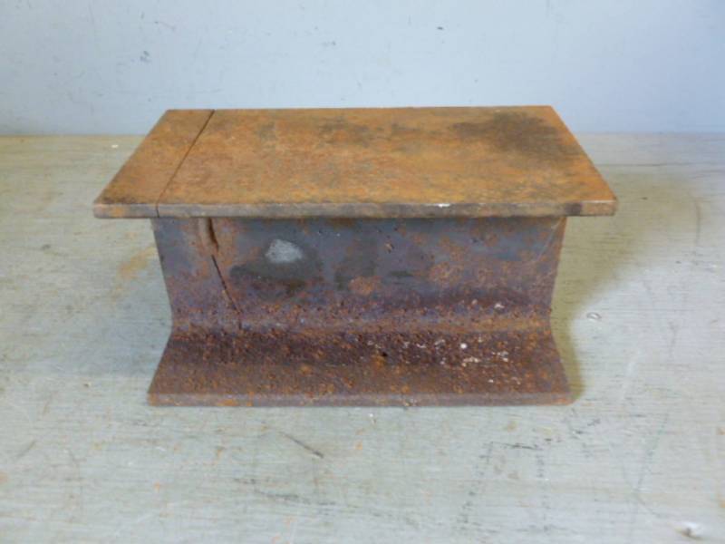 lot 188 image: Anvil