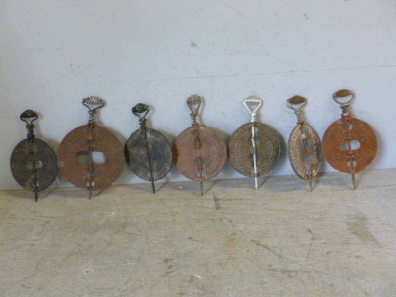 lot 202 image: Cast Iron Stove Dampers