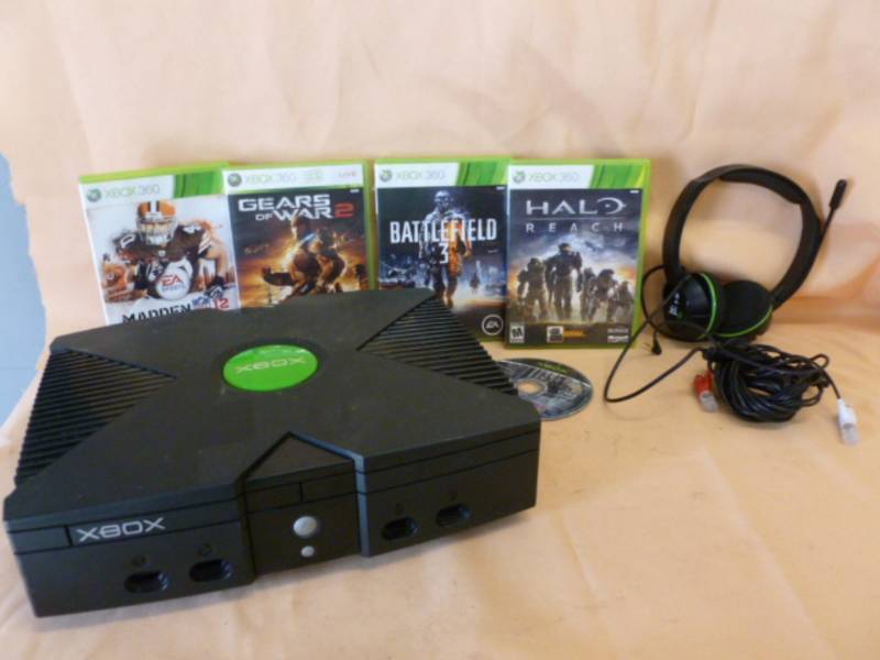 lot 210 image: XBOX Game Console