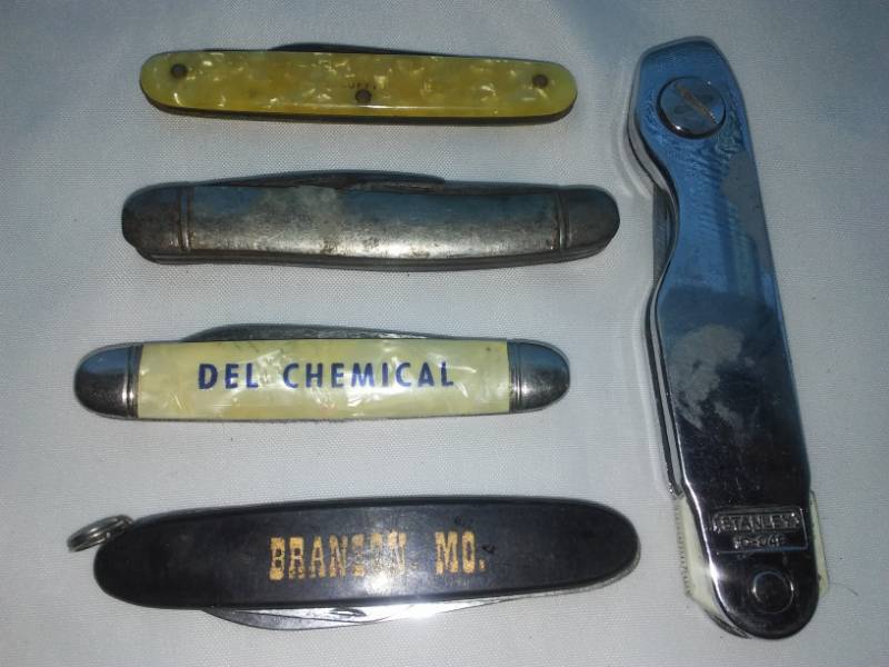 lot 7 image: 5 pocketknives,  Del chemical, Branson, Stanley, Scottsbluff NE knife City,