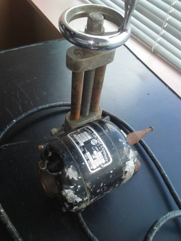 lot 57 image: Vintage Bodine electric motor 120 horsepower