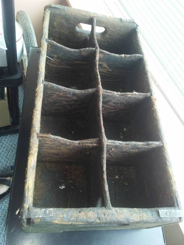 lot 58 image: Vintage oil can wood box crate.