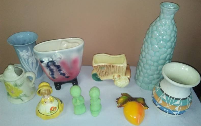 lot 105 image: Ceramic, porcelain and pottery - 10.