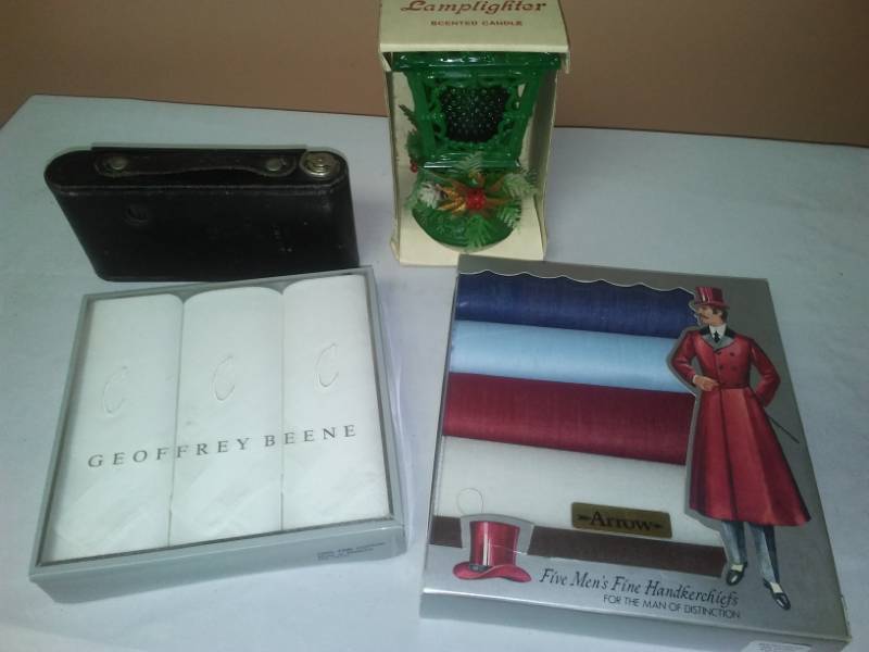 lot 183 image: Vintage variety - camera, Lamplighter candle in box & more