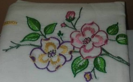 lot 185 image: Three sets of pillowcases - new embroidery.