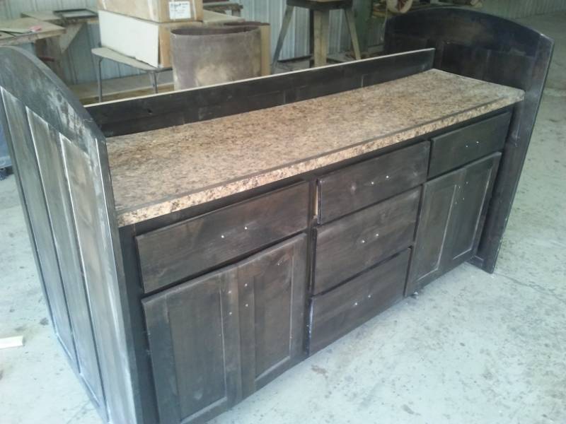 lot 239 image: Custom-made bar, 6 feet