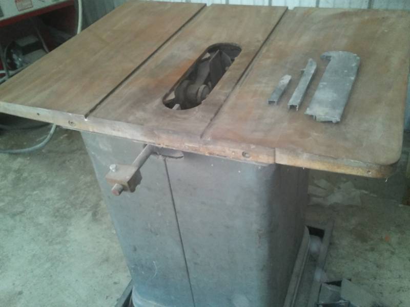 lot 249 image: Table saw, great base - Delta.Industrial SERIAL # 115-4592