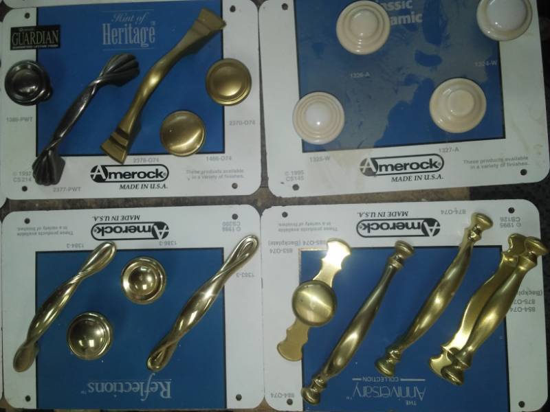 lot 261 image: 24 sets of samples or cabinet hardware handle pulls knobs.