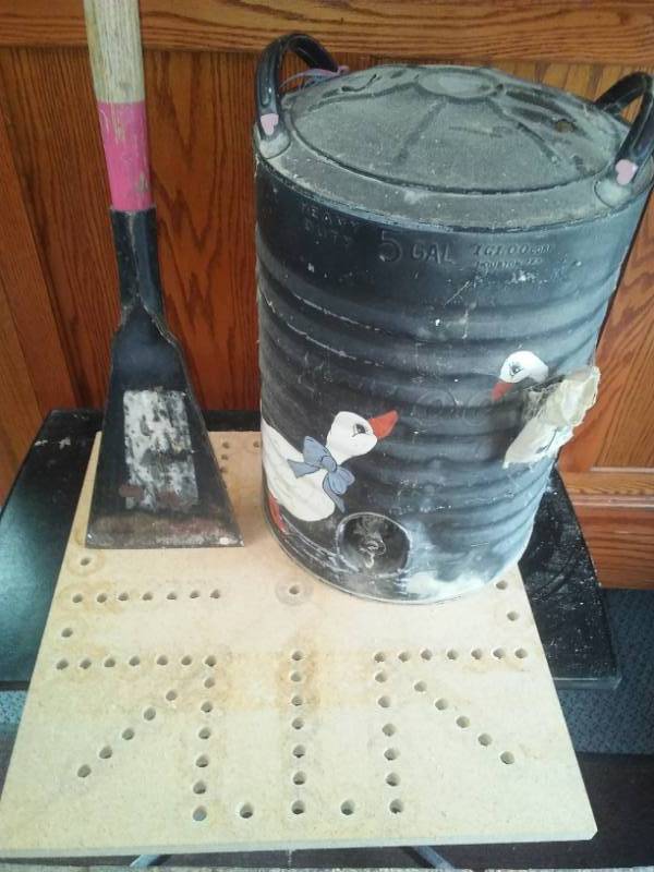 lot 270 image: Miscellaneous - ice Chopper Parcheesi board and Igloo cooler.