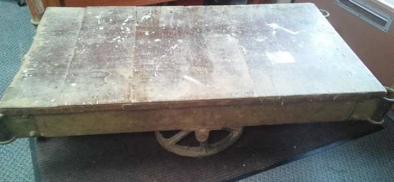 lot 277 image: Antique railroad cart - great condition