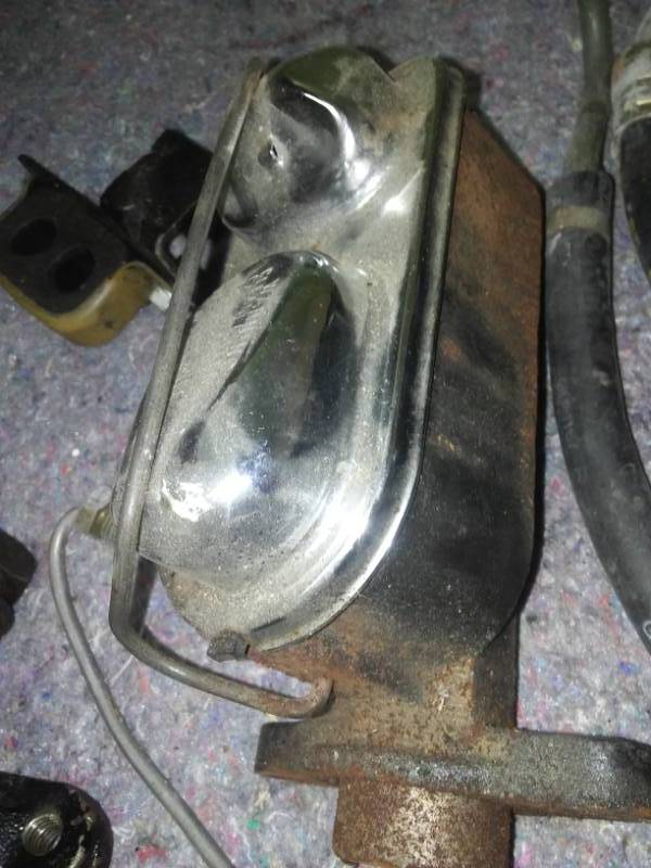 Steering Sector Master Cylinder with vacuum booster and bracket.