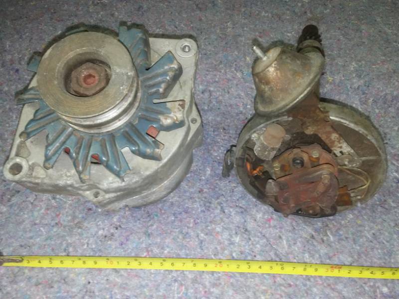 Alternator GM Delco � Remy R-2 and Alternator.