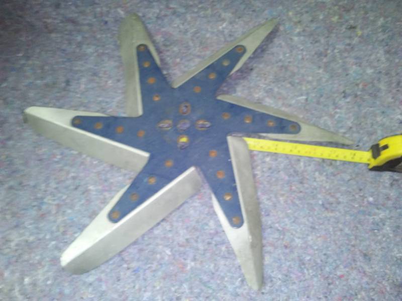 6 Blade aluminum fan.