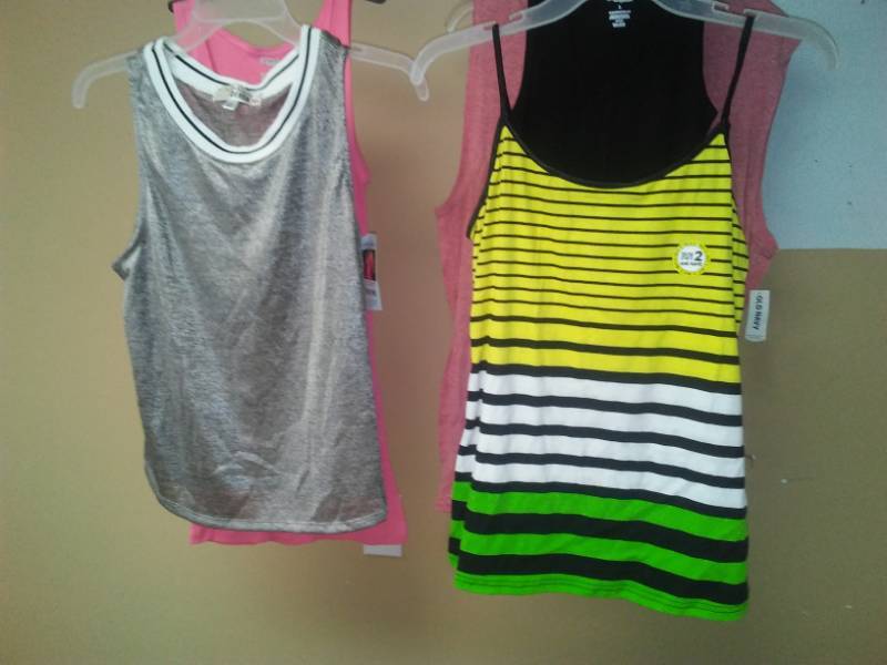 lot 410 image: Ladies, large - 4. Tanks.