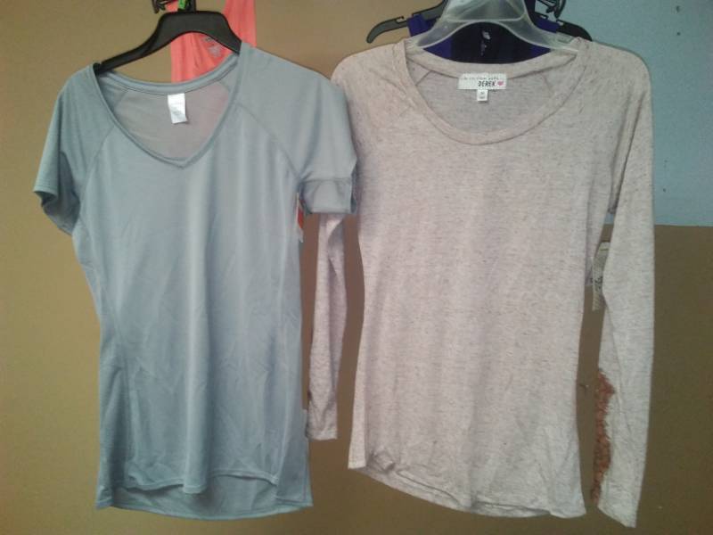 lot 416 image: Ladies medium - 4. Long sleeve short sleeve tanks.