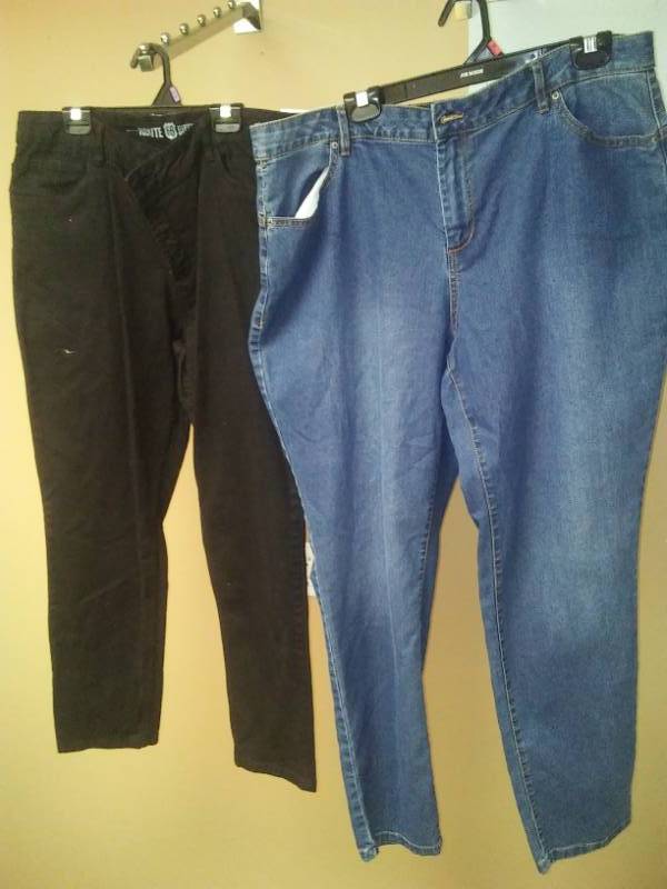 lot 449 image: Womens jeans - 2. Size 34.