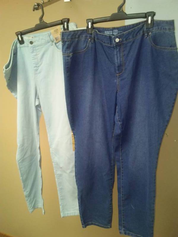 lot 453 image: Womens jeans - 2. Size 35.