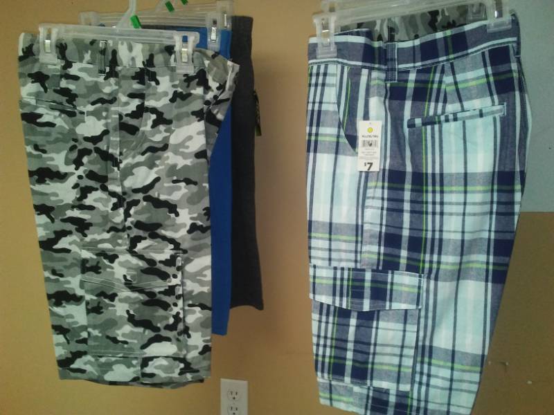 lot 458 image: Boys shorts - 5. Size XL 1618.