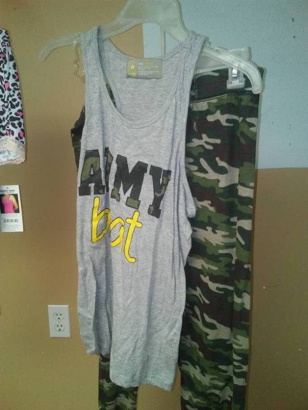 lot 528 image: Womens loungewear - 4. 