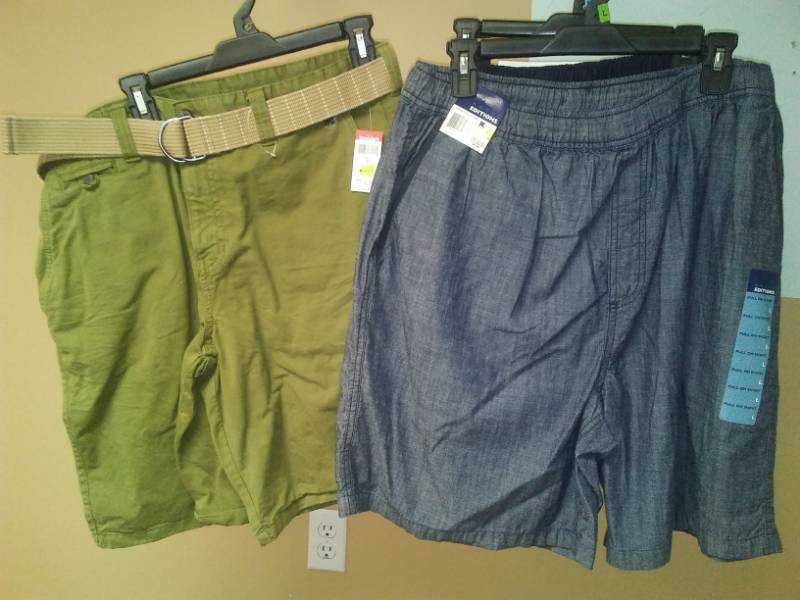lot 486 image: Mens shorts - 3. Size 36 ML.